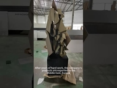 Σφυρηλατημένο γλυπτό μετάλλων