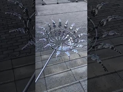 Γλυπτό από ανοξείδωτο χάλυβα