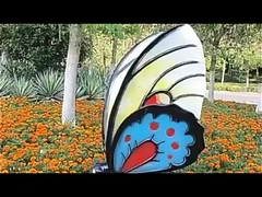 Γλυπτό από ανοξείδωτο χάλυβα